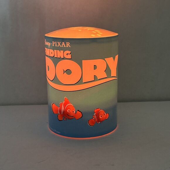 Kellogg's Disney Pixar 2016 Finding Dory Color-Changing Projection Night Light - Picture 1 of 13